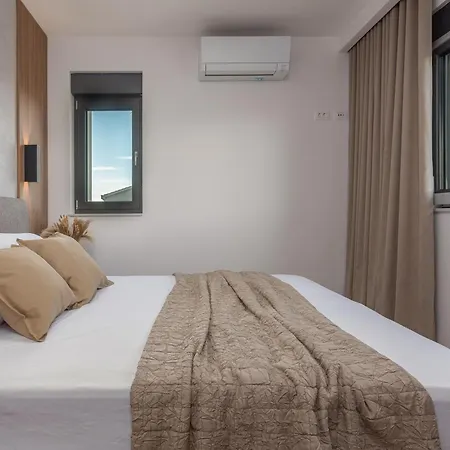 Villa Modern 4br Private - Pool, Jacuzzi, Gaming Bibinje