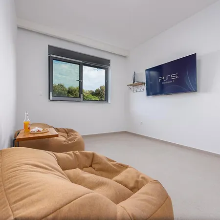 别墅 Modern 4br Private - Pool, Jacuzzi, Gaming *