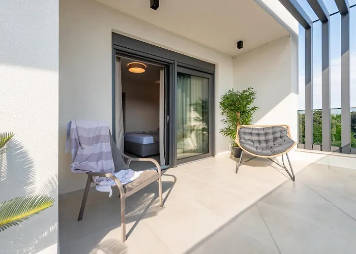 Modern 4br Private - Pool, Jacuzzi, Gaming