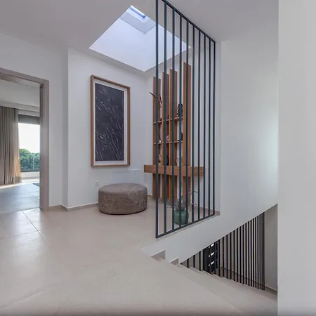 Modern 4br Private - Pool, Jacuzzi, Gaming וילה *