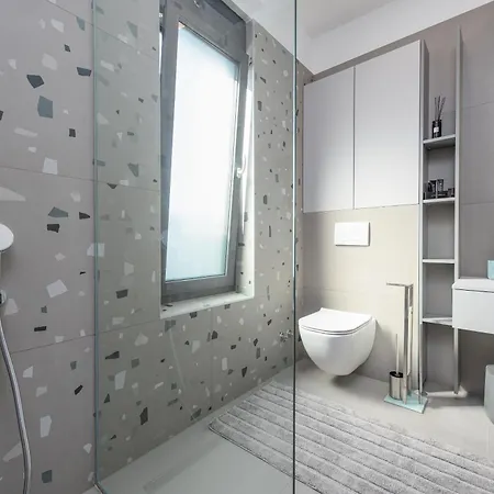 Villa Modern 4br Private - Pool, Jacuzzi, Gaming Bibinje