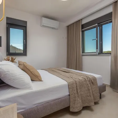 Modern 4br Private - Pool, Jacuzzi, Gaming *