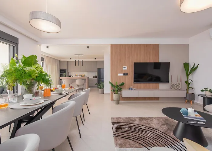 וילה Modern 4br Private - Pool, Jacuzzi, Gaming ביבינייה